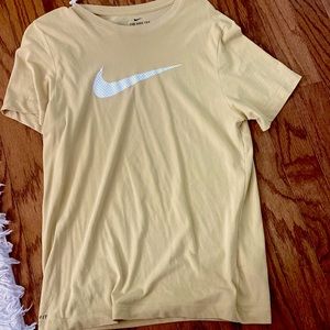 Nike tee